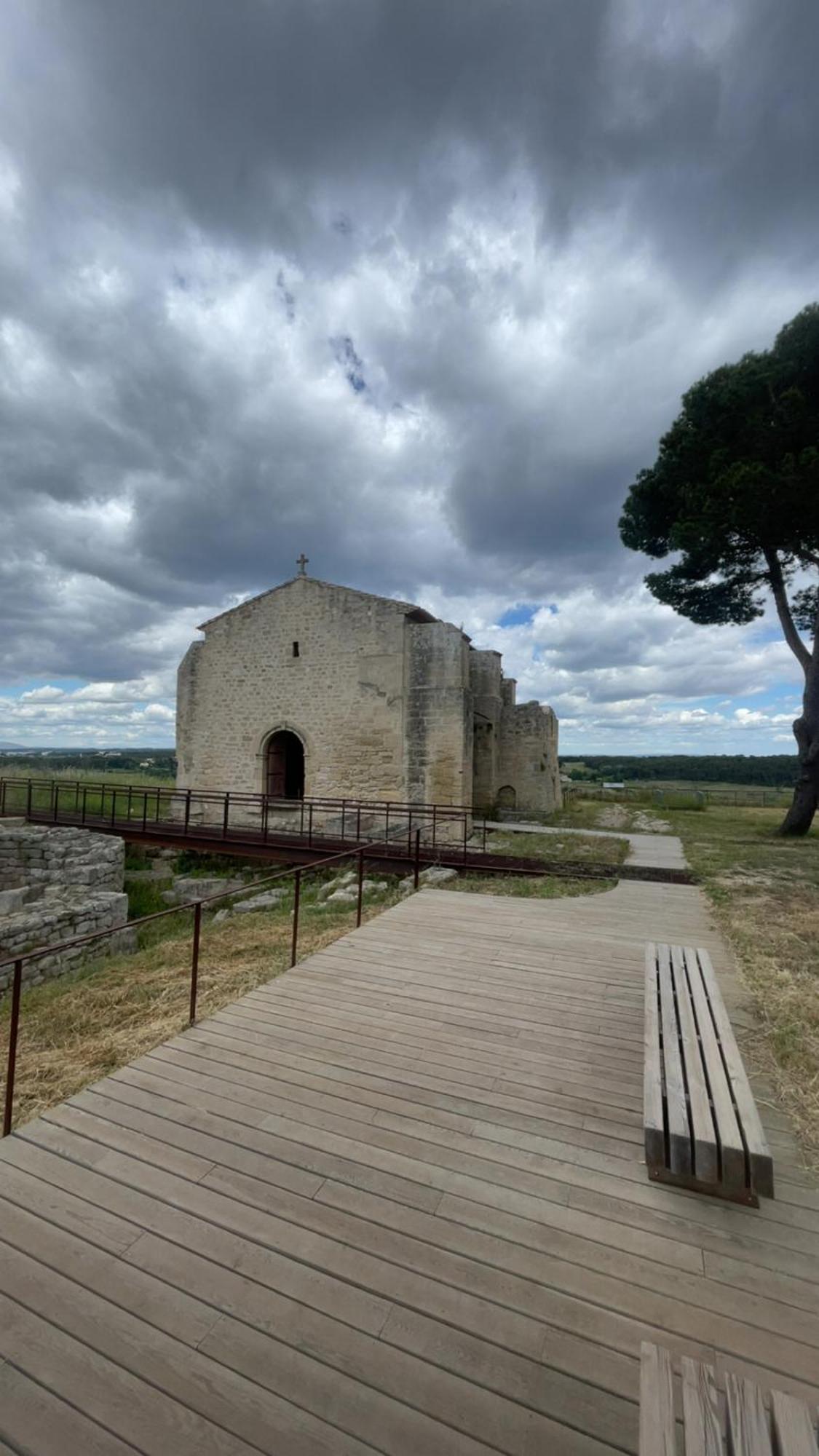 Maison T3 Dans Un Village Calme Saint-Mitre-les-Remparts Dış mekan fotoğraf