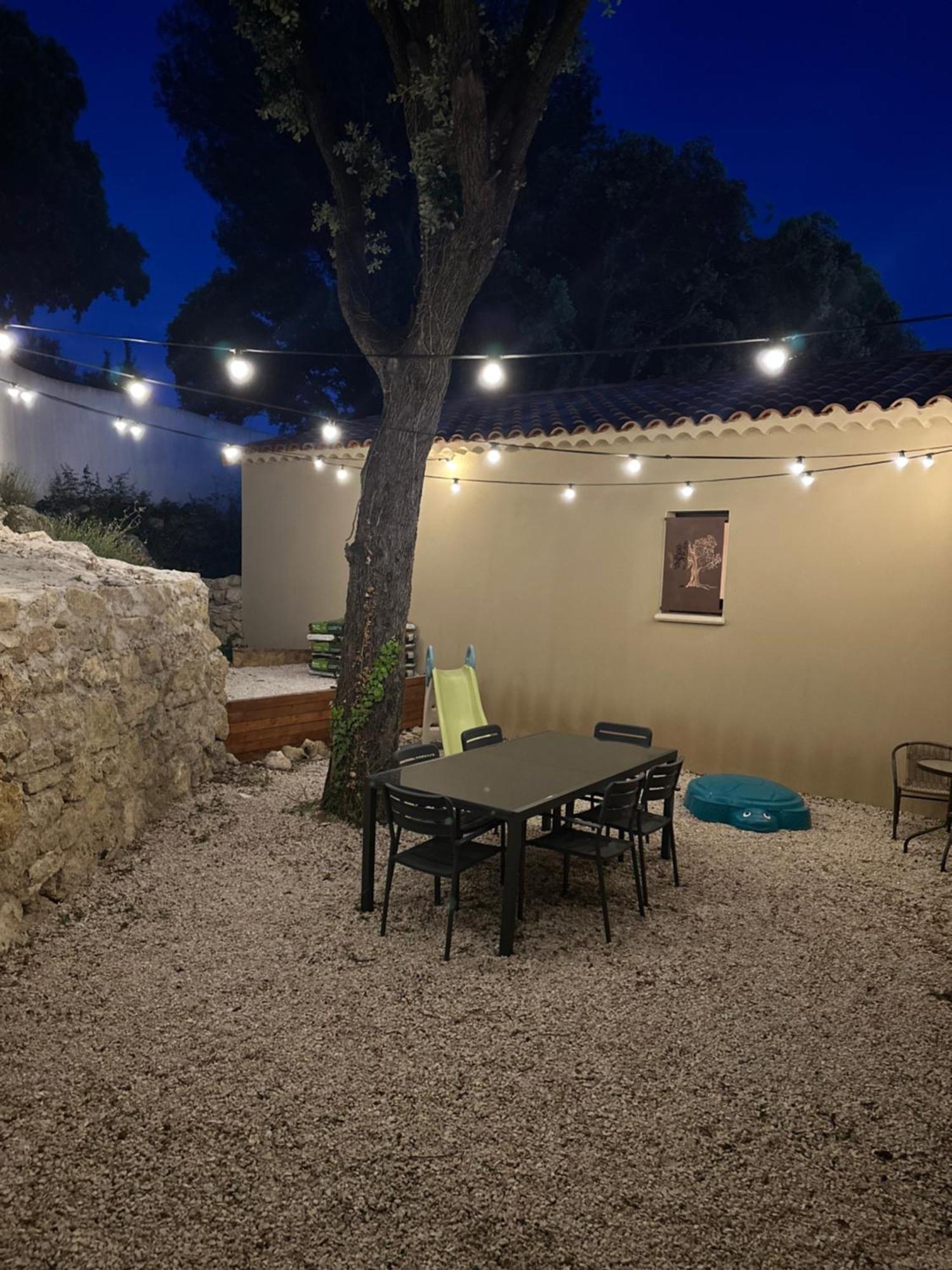 Maison T3 Dans Un Village Calme Saint-Mitre-les-Remparts Dış mekan fotoğraf